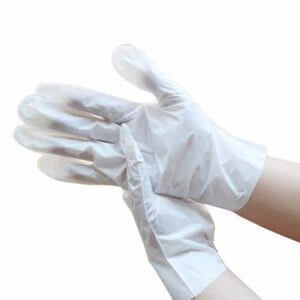 Hand Mask in glove form provide much needed moisture while lighten spots on the hands