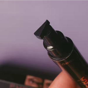 Phoera Dual-Ended Winged Eyeliner Stamp - Image 4